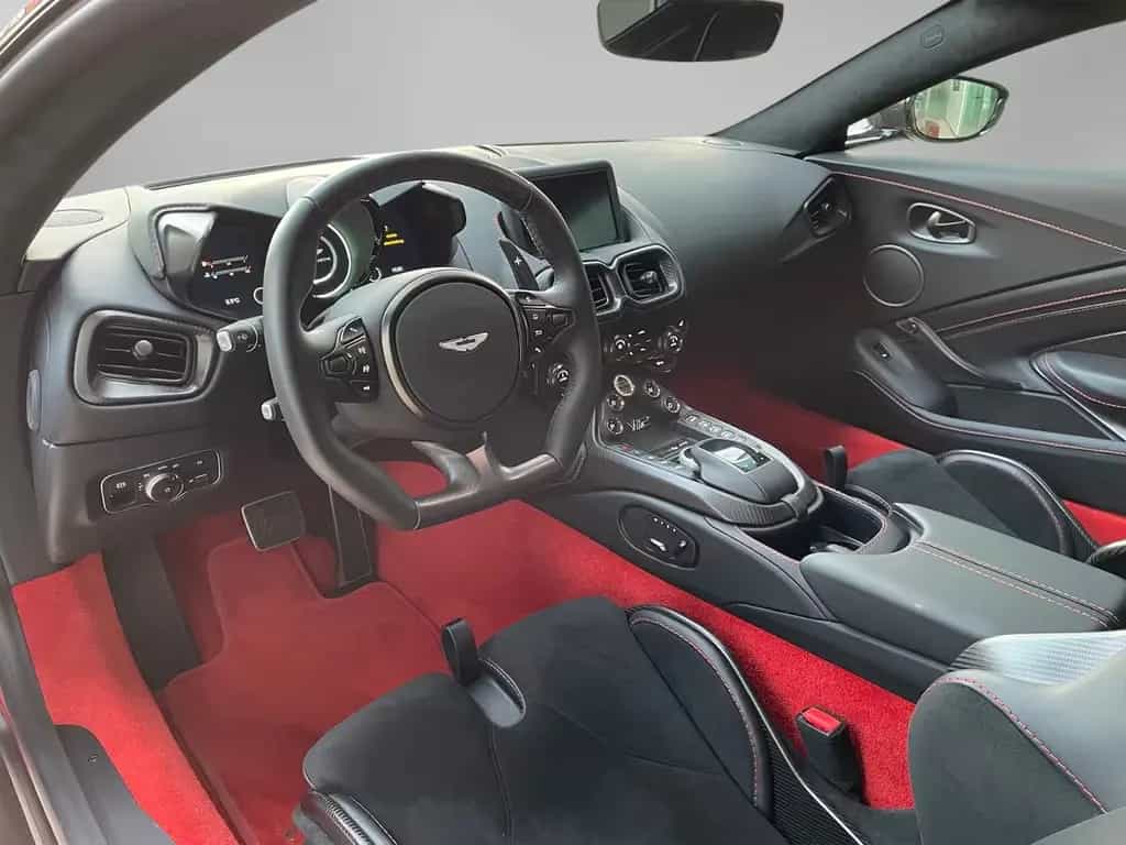 Aston Martin V12 Vantage - Carbon Packs/Homelink/Livery 09/2022-photo-10