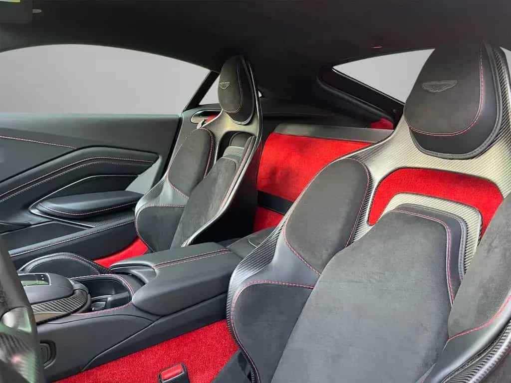 Aston Martin V12 Vantage - Carbon Packs/Homelink/Livery 09/2022-photo-13