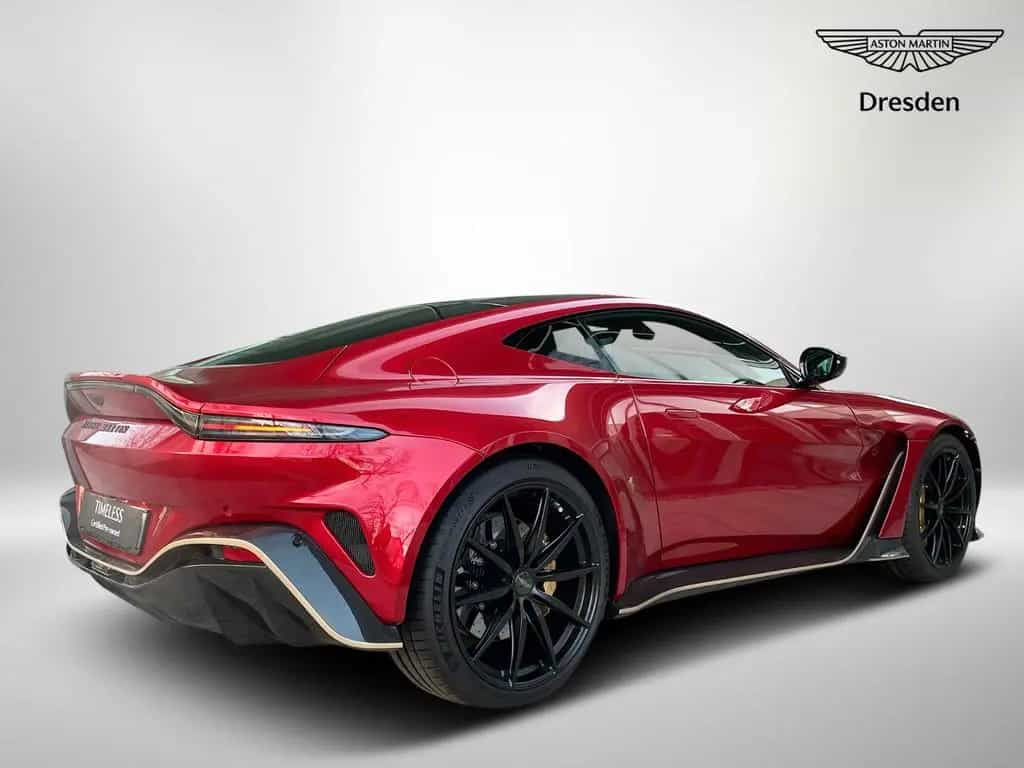 Aston Martin V12 Vantage - Carbon Packs/Homelink/Livery 09/2022-photo-22
