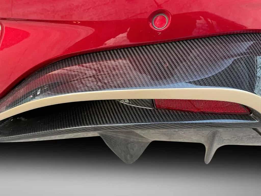 Aston Martin V12 Vantage - Carbon Packs/Homelink/Livery 09/2022-photo-25