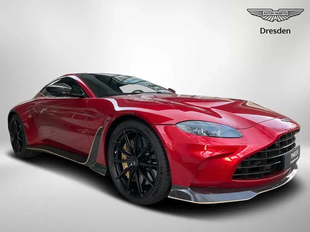 Aston Martin V12 Vantage - Carbon Packs/Homelink/Livery 09/2022-photo-3