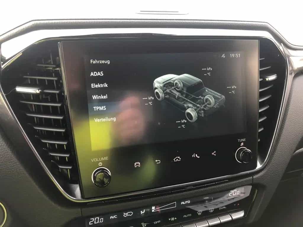 Isuzu D-Max Space Cab V-Cross AT +Kabinen vorbereitet+ 08/2025-photo-18