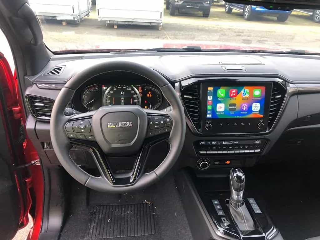 Isuzu D-Max Space Cab V-Cross AT +Kabinen vorbereitet+ 08/2025-photo-21