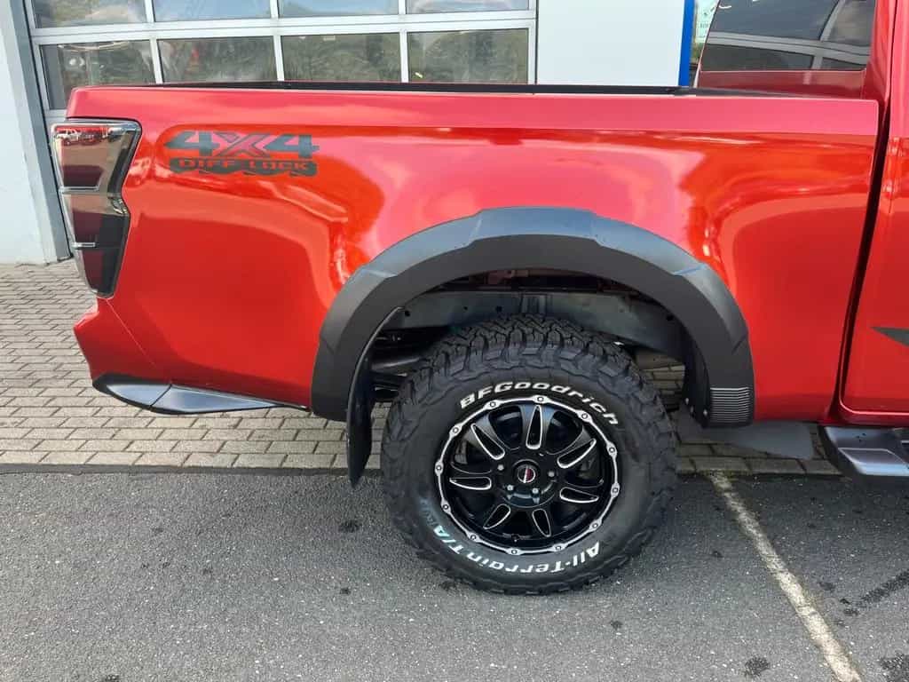 Isuzu D-Max Space Cab V-Cross AT +Kabinen vorbereitet+ 08/2025-photo-4