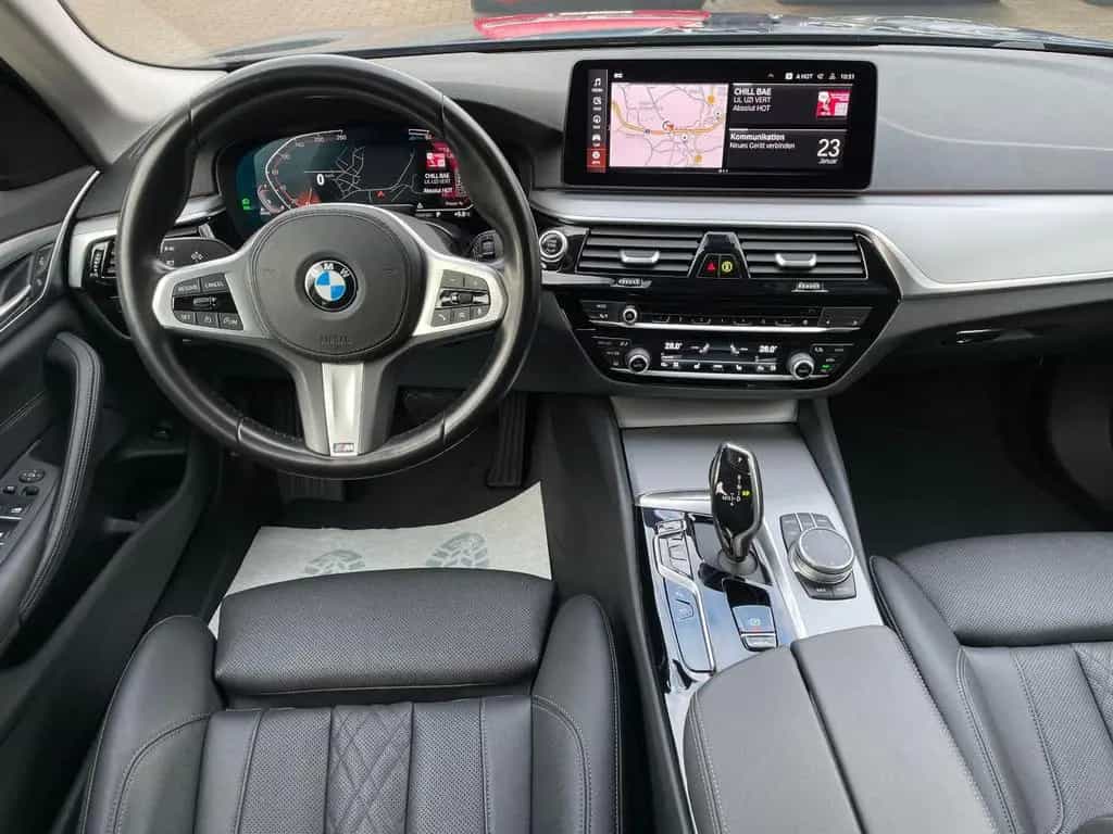 BMW 520 d Touring*S-HEFT*8xFACH*NAVI*LED*360°KAMERA* 11/2020-photo-13