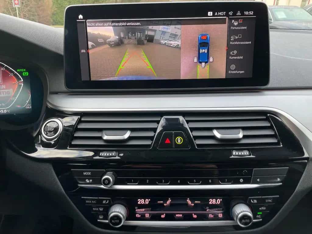 BMW 520 d Touring*S-HEFT*8xFACH*NAVI*LED*360°KAMERA* 11/2020-photo-15
