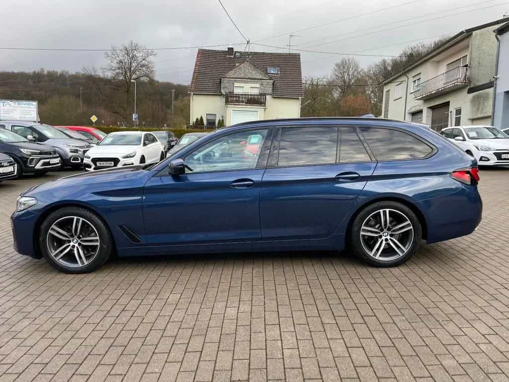 BMW 520 d Touring*S-HEFT*8xFACH*NAVI*LED*360°KAMERA* 11/2020-photo-8