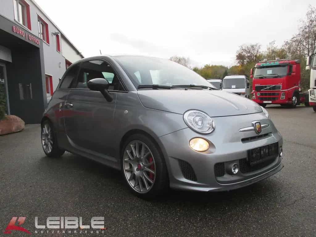 Abarth 695 Tributo Ferrari*45 of 99*Sammlerstück 04/2011-photo-4