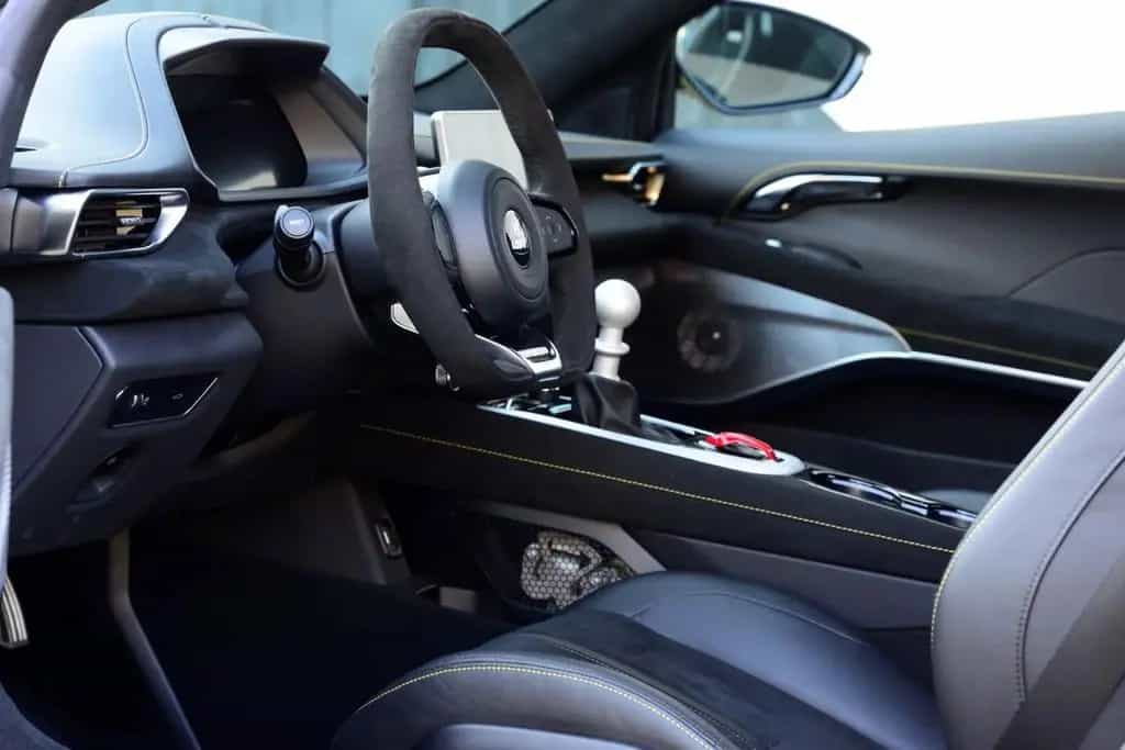 Lotus Emira V6 First Edition*BlackPack*Alcantara*MwSt. 01/2024-photo-7