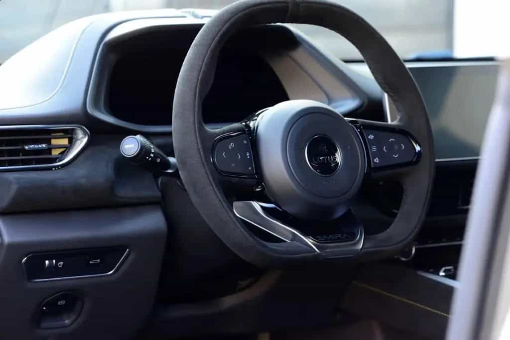 Lotus Emira V6 First Edition*BlackPack*Alcantara*MwSt. 01/2024-photo-8