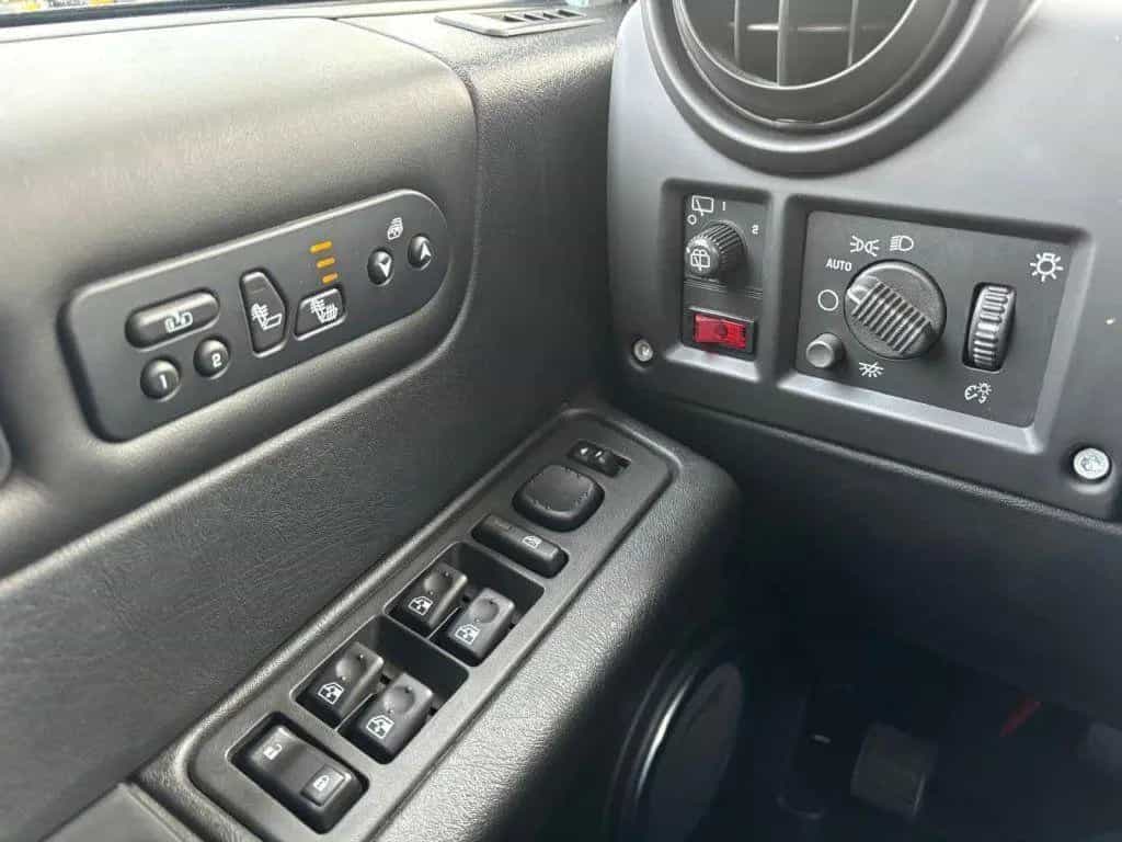 Hummer H2 6.0 V8 2006 55.000 KM top zustand Youngtimer 08/2006-photo-15