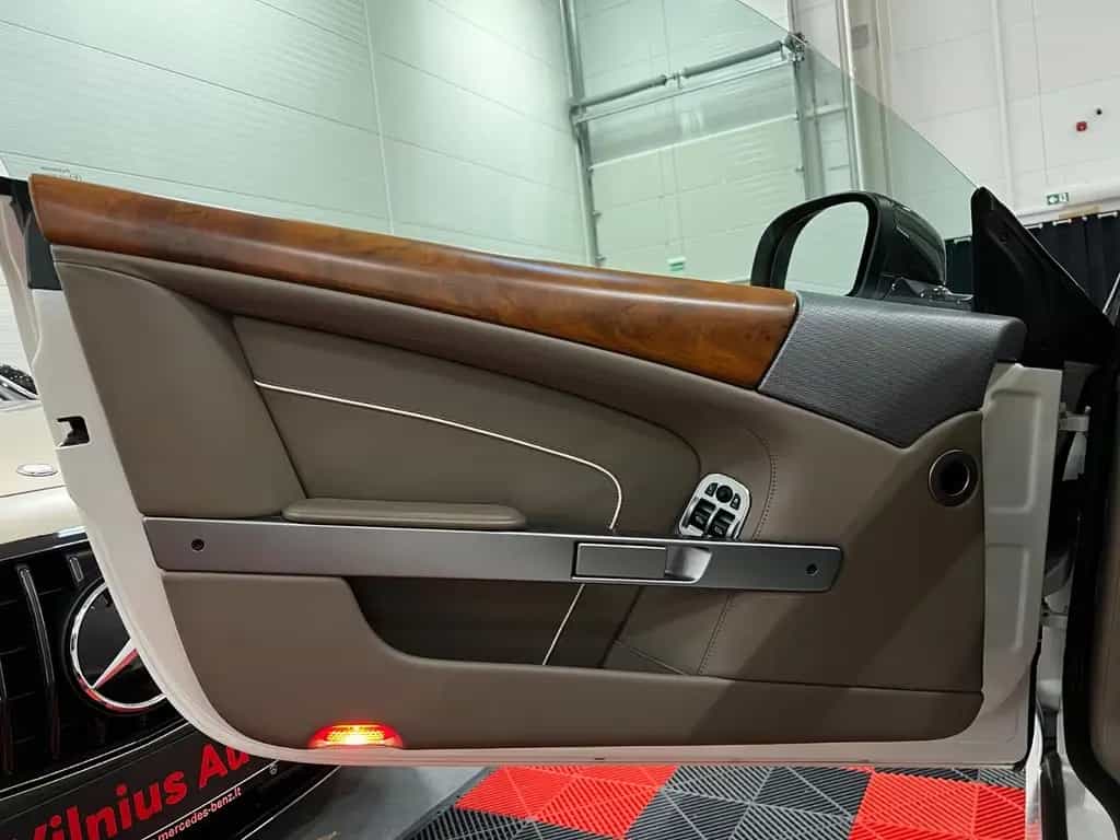 Aston Martin DB9 5.9 V12 *CARBON EDITION* 06/2015-photo-16