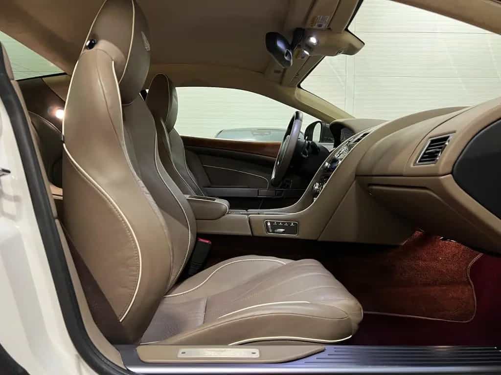 Aston Martin DB9 5.9 V12 *CARBON EDITION* 06/2015-photo-19
