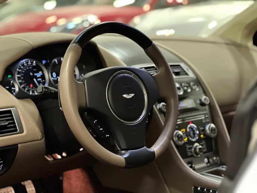 Aston Martin DB9 5.9 V12 *CARBON EDITION* 06/2015-photo-22