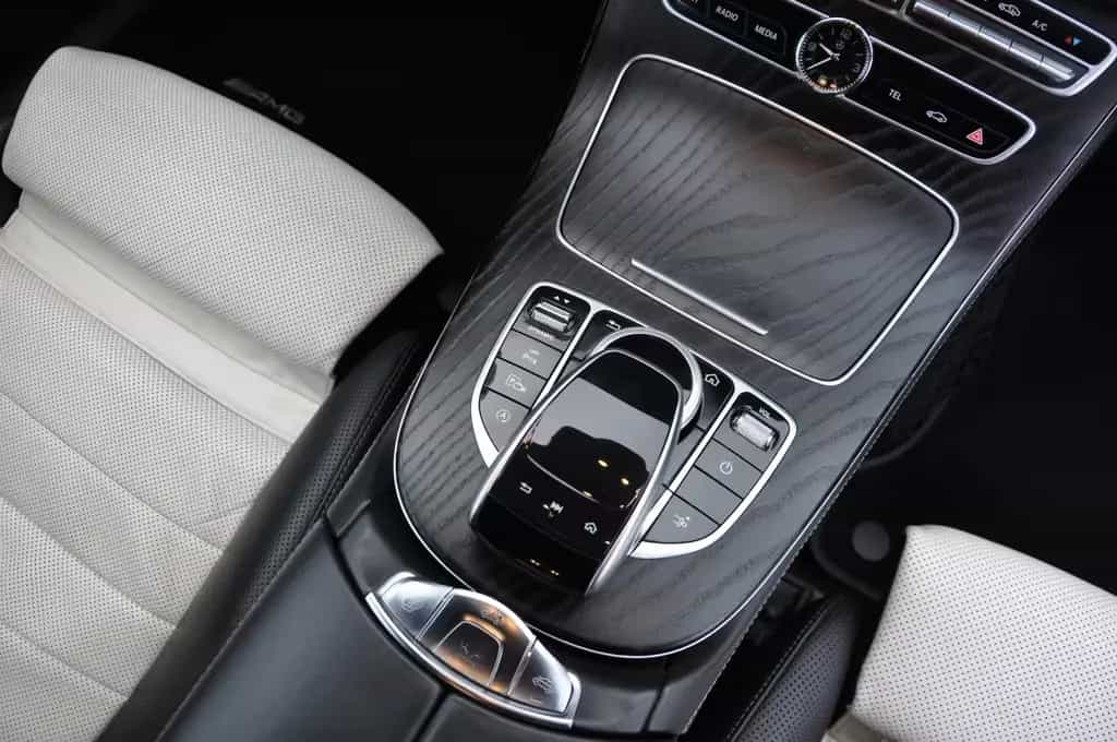 Mercedes-Benz E 450 4M Cabrio 9G AMG/NIGHT/HUD/360°/BURMESTER 08/2019-photo-22