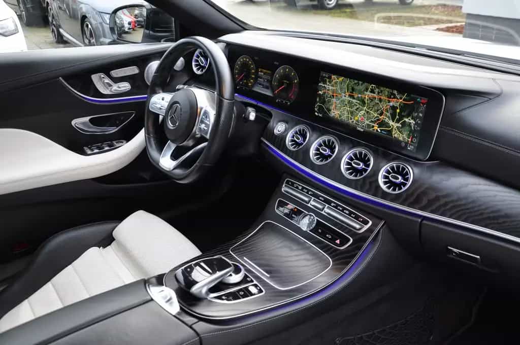 Mercedes-Benz E 450 4M Cabrio 9G AMG/NIGHT/HUD/360°/BURMESTER 08/2019-photo-23