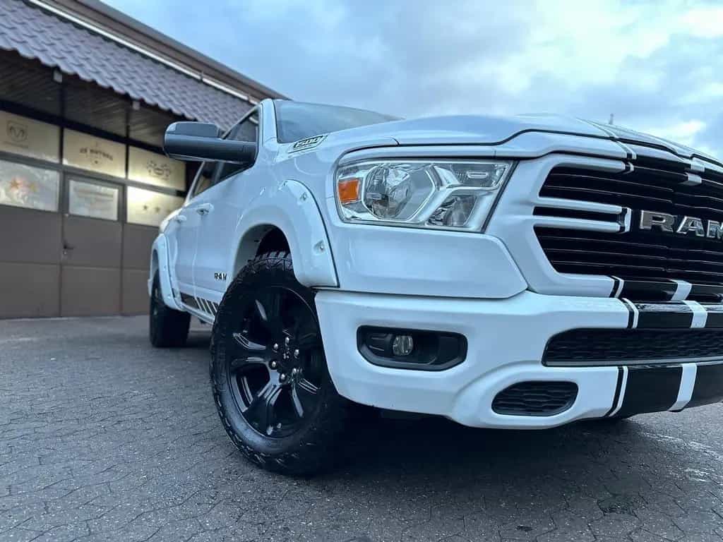 Dodge RAM 5,7 V8*AHK*NAVI*LED*LIFT*OFFROAD*SERVICE NEU 11/2020-photo-12