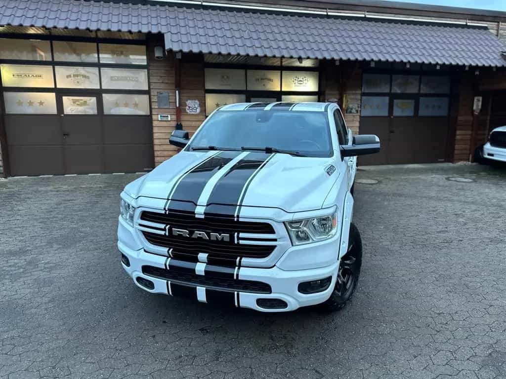 Dodge RAM 5,7 V8*AHK*NAVI*LED*LIFT*OFFROAD*SERVICE NEU 11/2020-photo-2