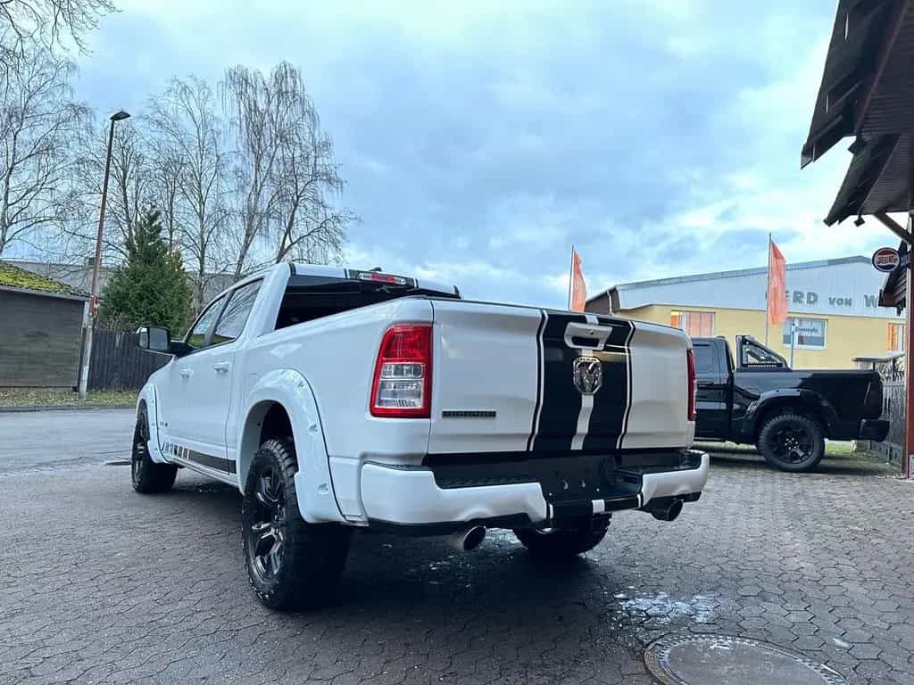 Dodge RAM 5,7 V8*AHK*NAVI*LED*LIFT*OFFROAD*SERVICE NEU 11/2020-photo-24