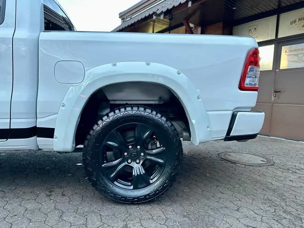 Dodge RAM 5,7 V8*AHK*NAVI*LED*LIFT*OFFROAD*SERVICE NEU 11/2020-photo-25