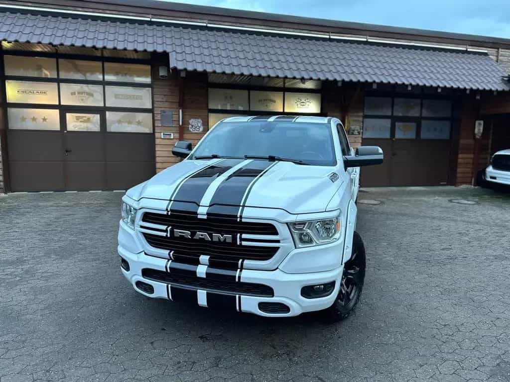 Dodge RAM 5,7 V8*AHK*NAVI*LED*LIFT*OFFROAD*SERVICE NEU 11/2020-photo-3
