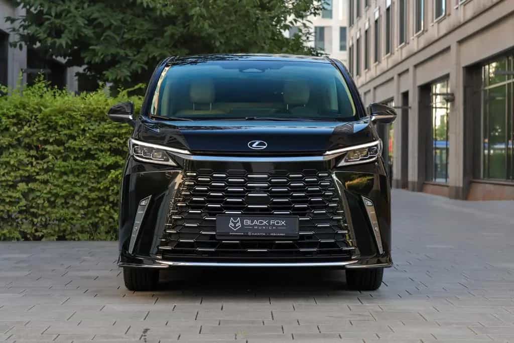 Lexus LM 350h Luxury AWD | 4-Sitzer null-photo-1
