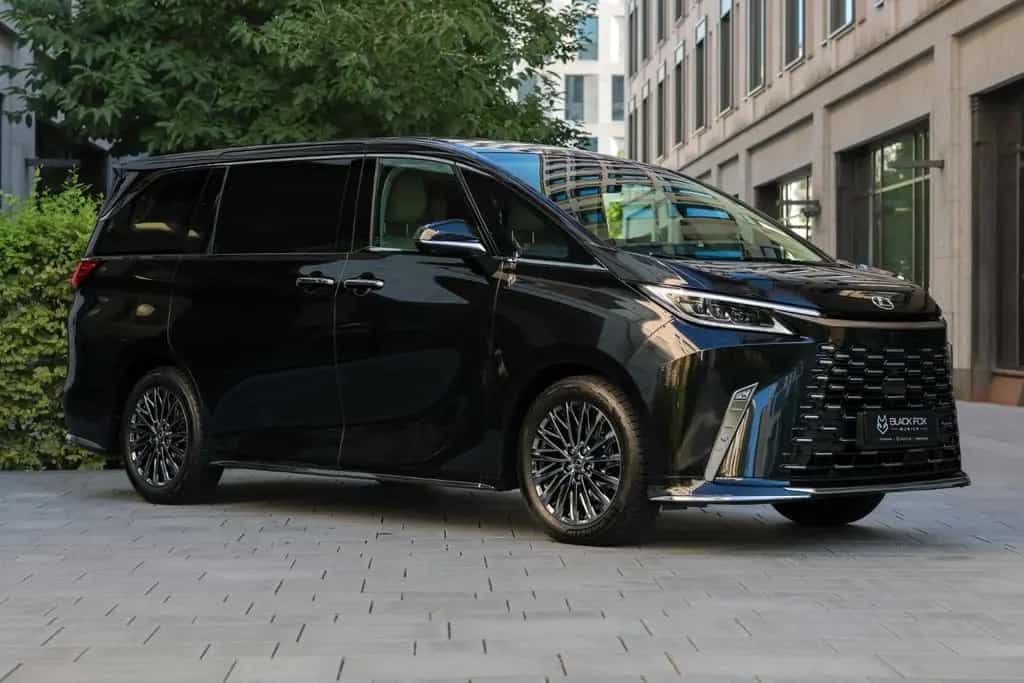 Lexus LM 350h Luxury AWD | 4-Sitzer null-photo-2