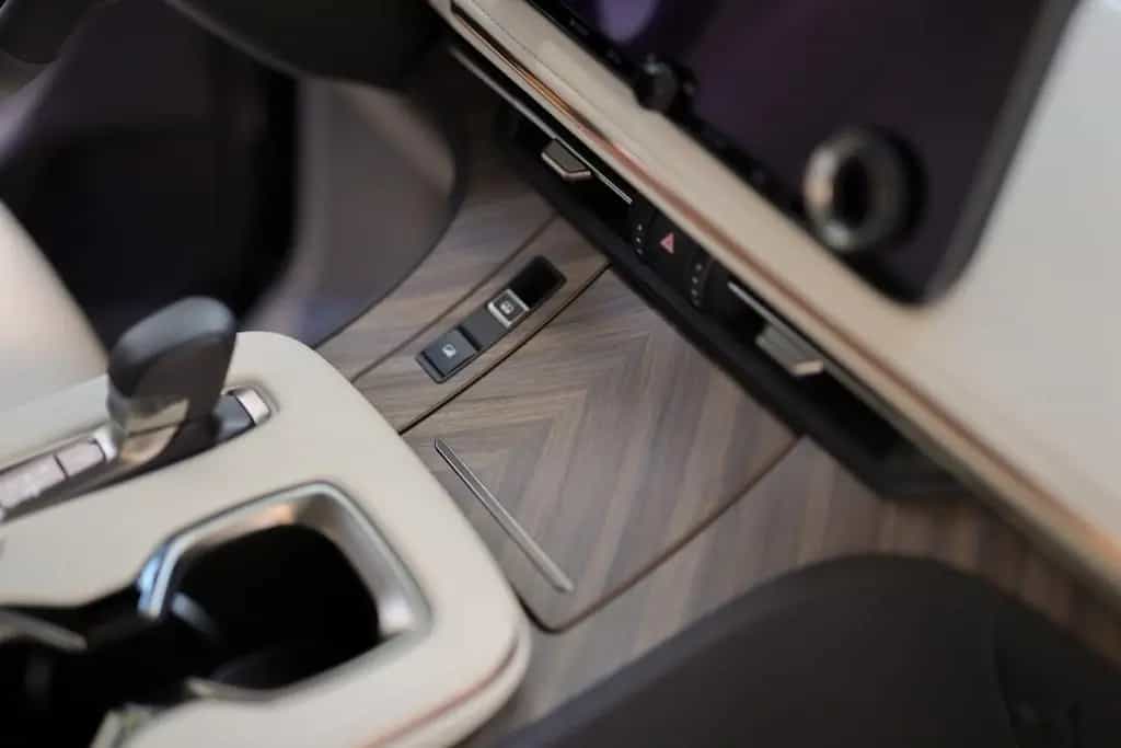 Lexus LM 350h Luxury AWD | 4-Sitzer null-photo-25