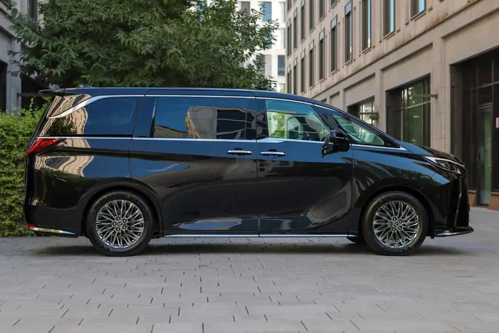 Lexus LM 350h Luxury AWD | 4-Sitzer null-photo-3