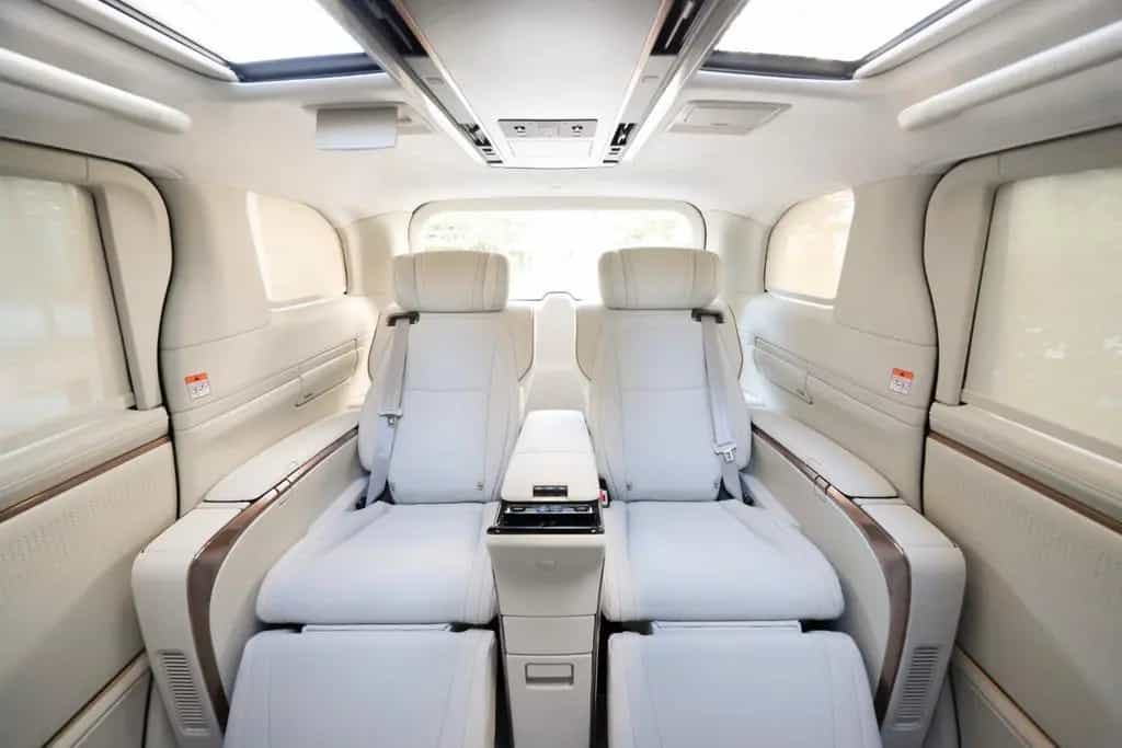 Lexus LM 350h Luxury AWD | 4-Sitzer null-photo-9