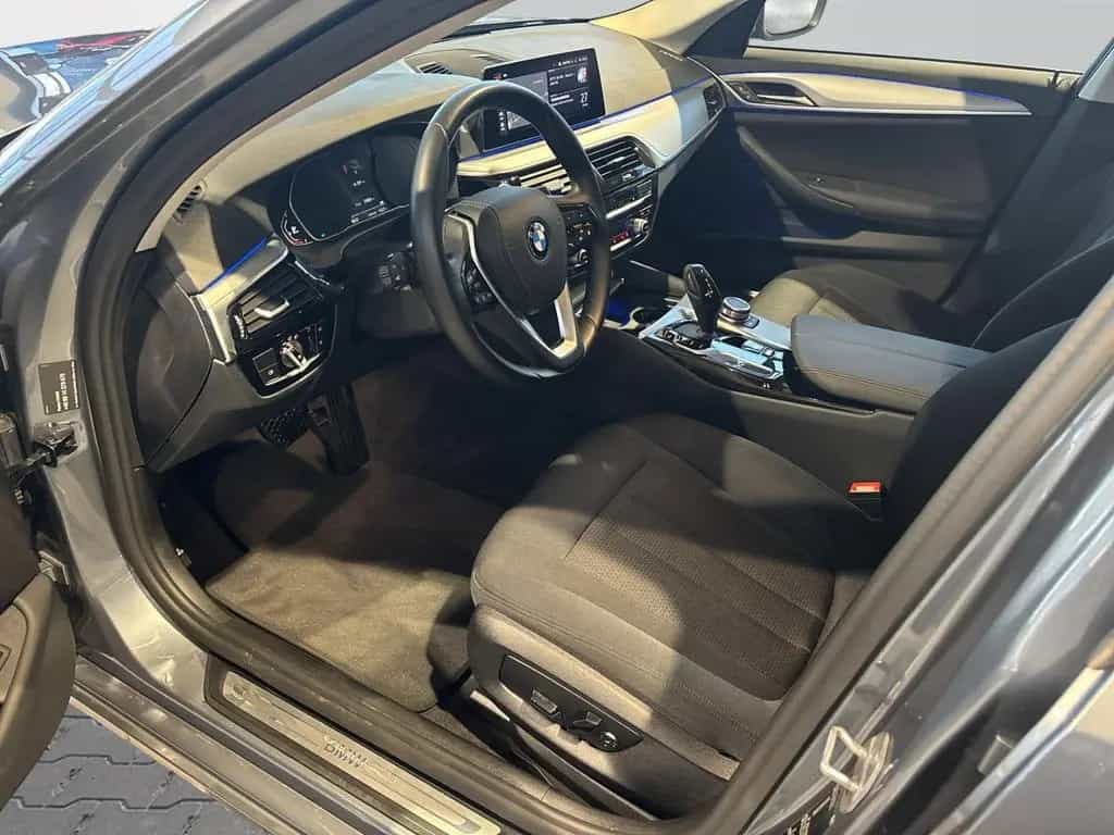 BMW 5 Series 520 d xDrive Touring Park-Assistent+DAB+LED+ 10/2020-photo-13
