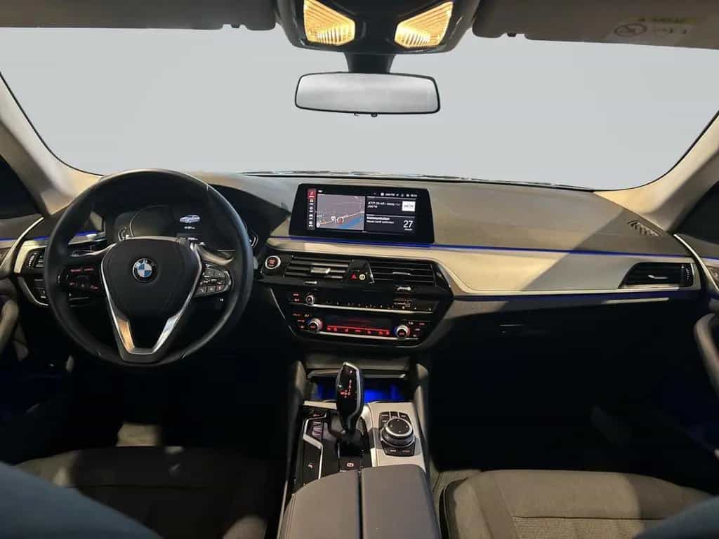BMW 5 Series 520 d xDrive Touring Park-Assistent+DAB+LED+ 10/2020-photo-14
