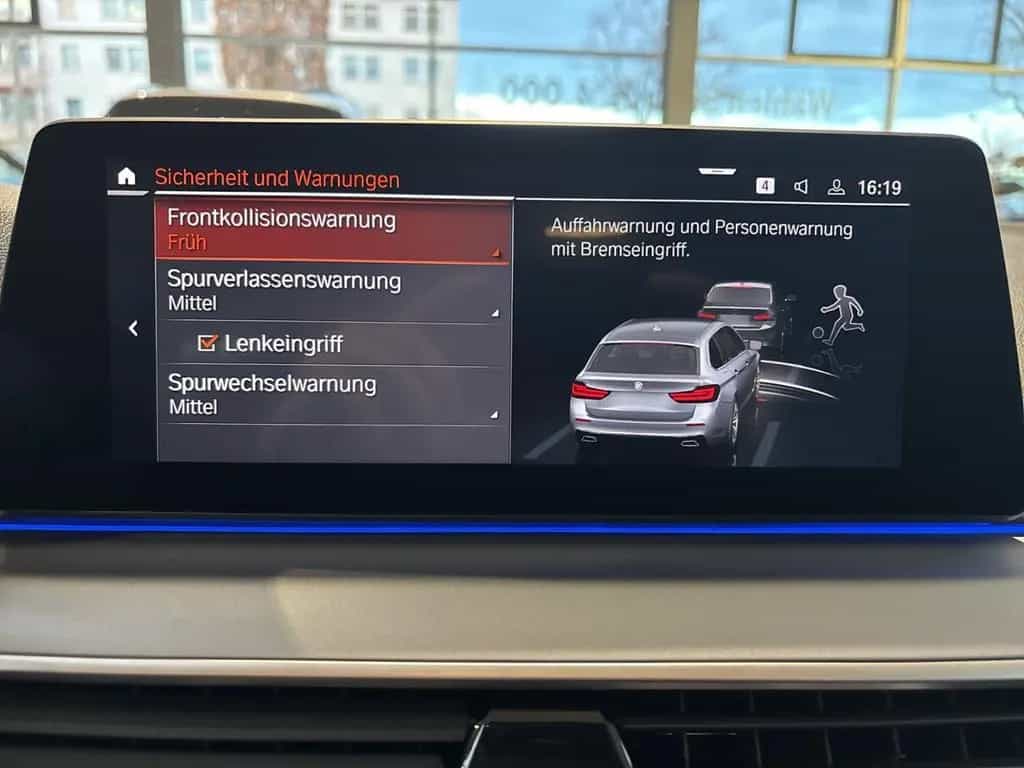 BMW 5 Series 520 d xDrive Touring Park-Assistent+DAB+LED+ 10/2020-photo-19
