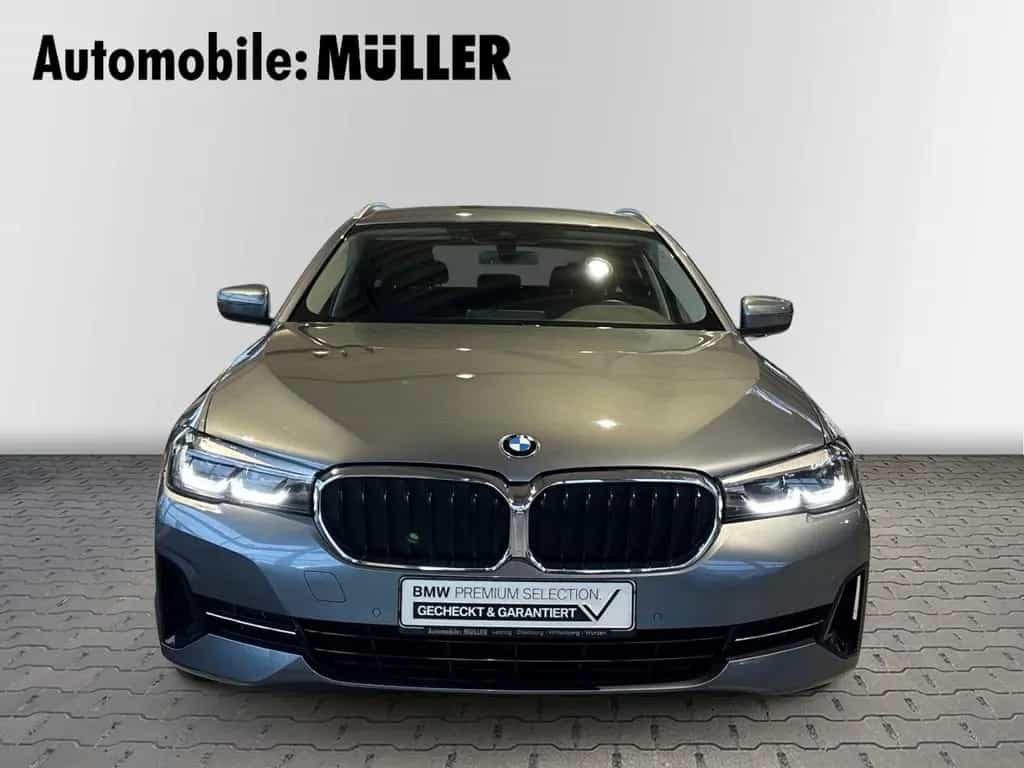 BMW 5 Series 520 d xDrive Touring Park-Assistent+DAB+LED+ 10/2020-photo-2