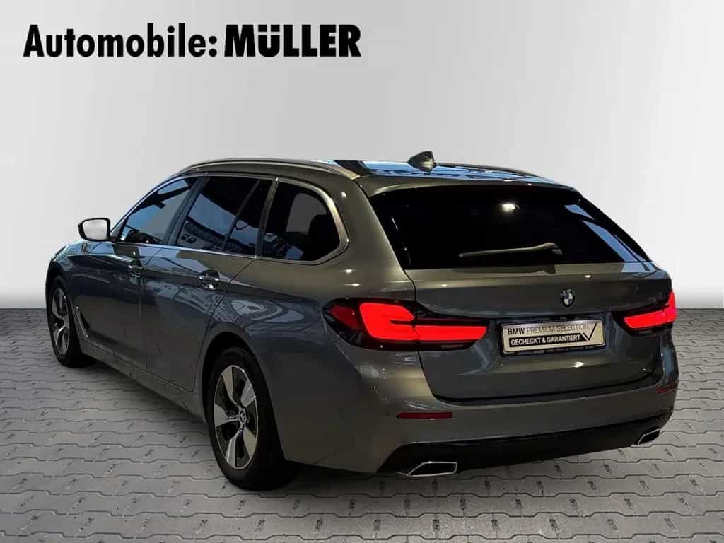 BMW 5 Series 520 d xDrive Touring Park-Assistent+DAB+LED+ 10/2020-photo-5
