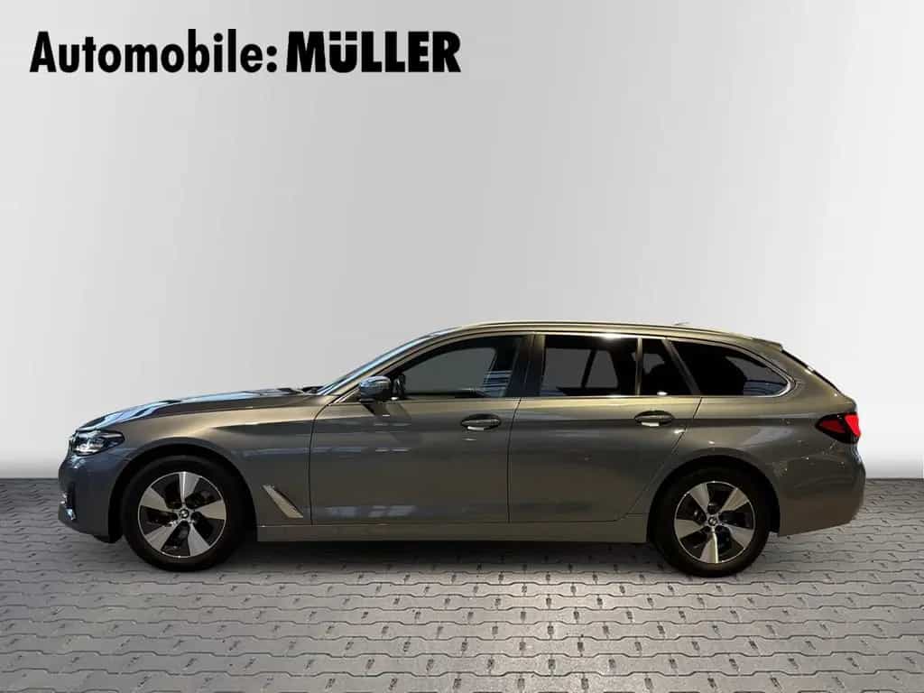 BMW 5 Series 520 d xDrive Touring Park-Assistent+DAB+LED+ 10/2020-photo-6