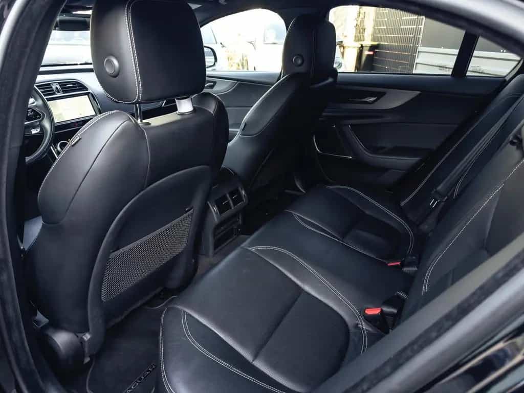 Jaguar XE D200 R-Dynamic S AWD LED DAB 360 Kamera Leder 07/2021-photo-11