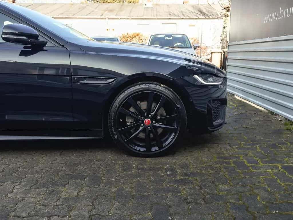 Jaguar XE D200 R-Dynamic S AWD LED DAB 360 Kamera Leder 07/2021-photo-24