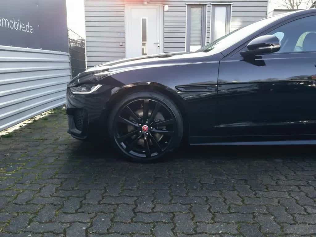 Jaguar XE D200 R-Dynamic S AWD LED DAB 360 Kamera Leder 07/2021-photo-25