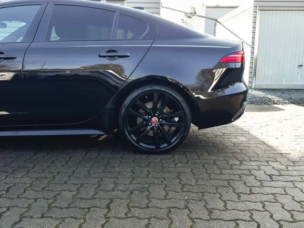 Jaguar XE D200 R-Dynamic S AWD LED DAB 360 Kamera Leder 07/2021-photo-26