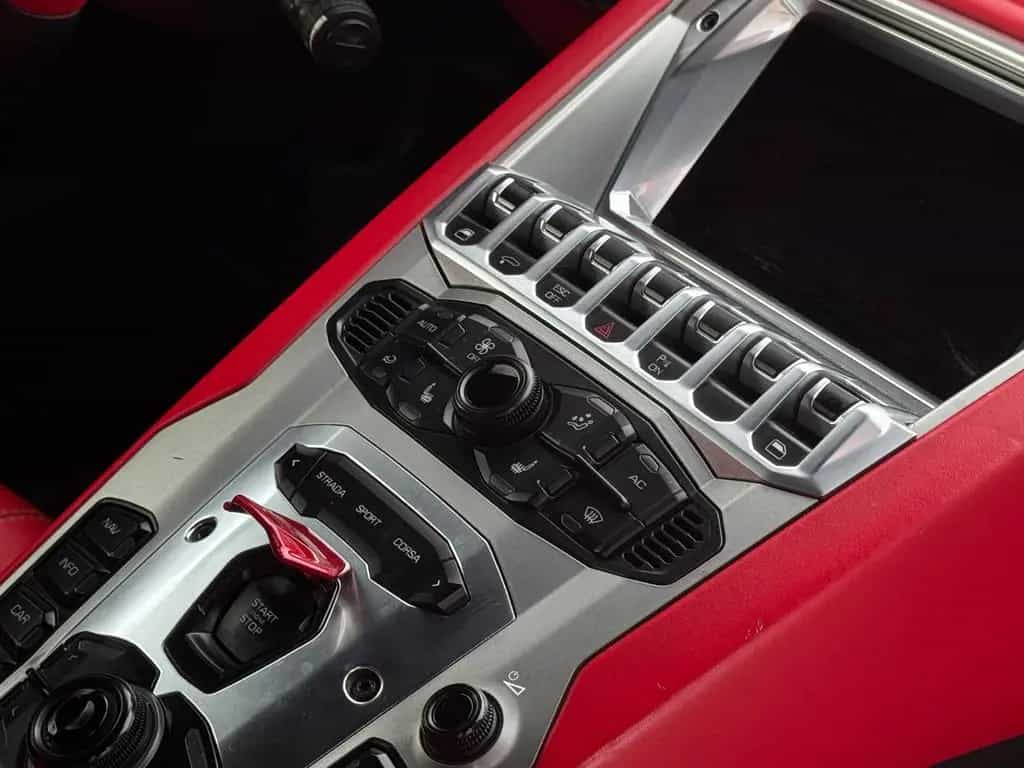 Lamborghini Aventador LP 700-4 Roadster*LIFT*SPORT EXHAUST* 07/2014-photo-37