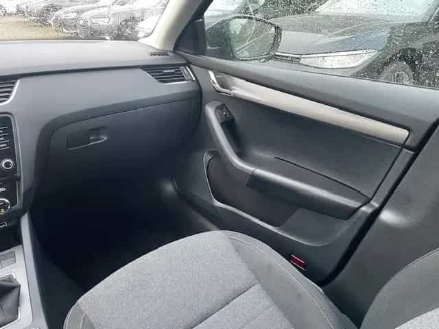 Skoda Octavia 1.5 TSI Kombi Soleil Navi RFK 6-Gang 12/2019-photo-25