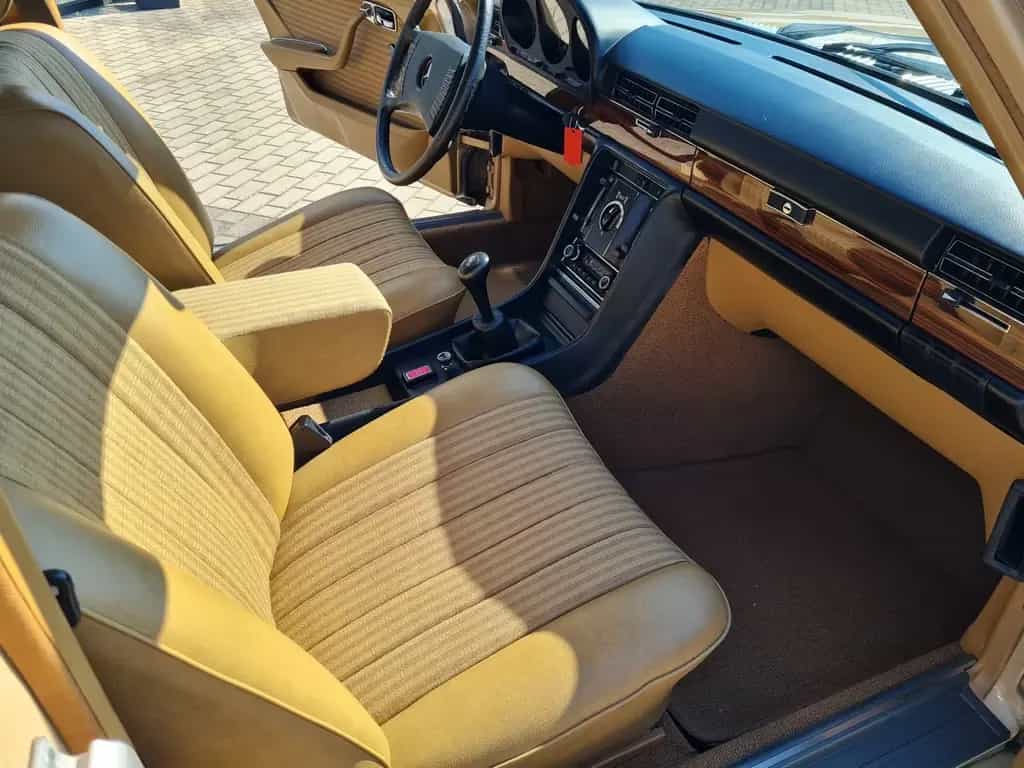 Mercedes-Benz S 280 280 S 1. FAMILIEN-HAND ORIGINAL KILOMETER 05/1975-photo-24