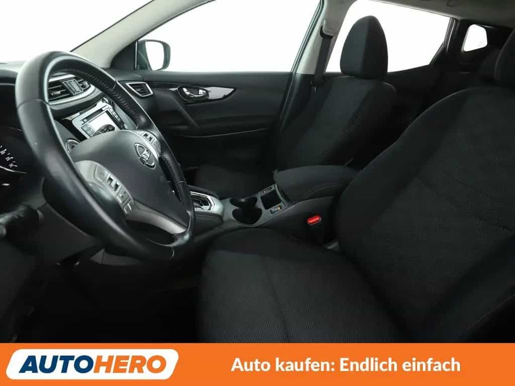 Nissan Qashqai 1.2 N-Connecta Aut*NAVI*TEMPO*360°CAM* 10/2016-photo-6