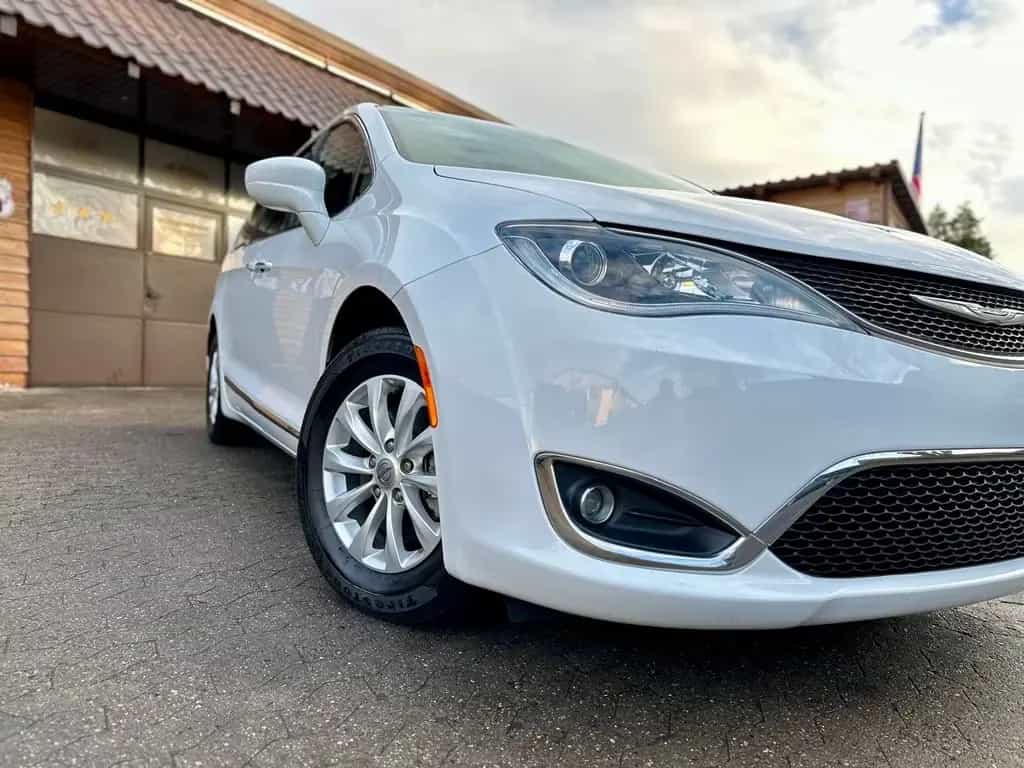 Chrysler Pacifica 3.6 V6*LEDER*PDC*KAMERA*LED*AHK*7SITZER*GARANTIE 12/2019-photo-12