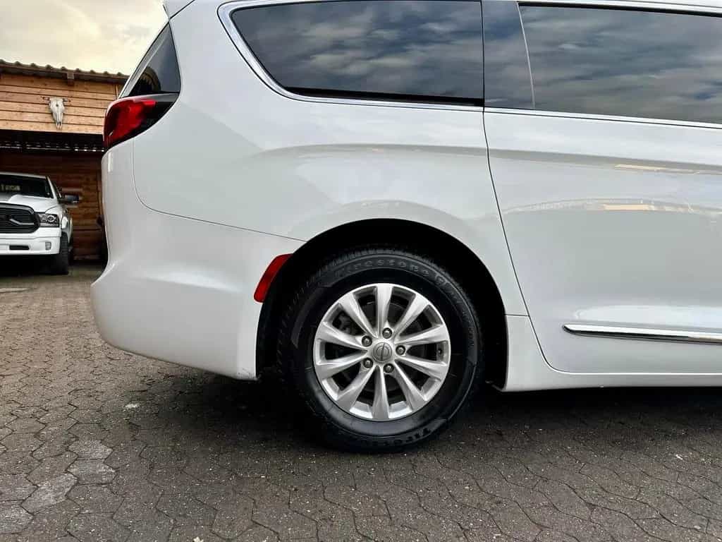 Chrysler Pacifica 3.6 V6*LEDER*PDC*KAMERA*LED*AHK*7SITZER*GARANTIE 12/2019-photo-15