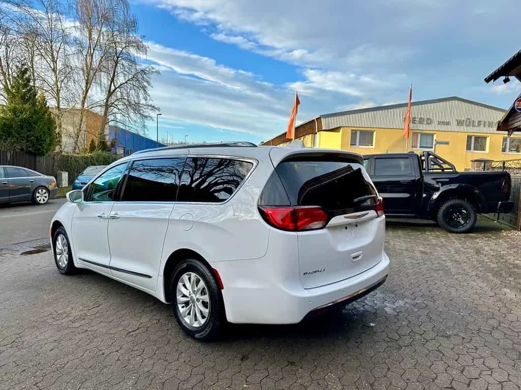 Chrysler Pacifica 3.6 V6*LEDER*PDC*KAMERA*LED*AHK*7SITZER*GARANTIE 12/2019-photo-21