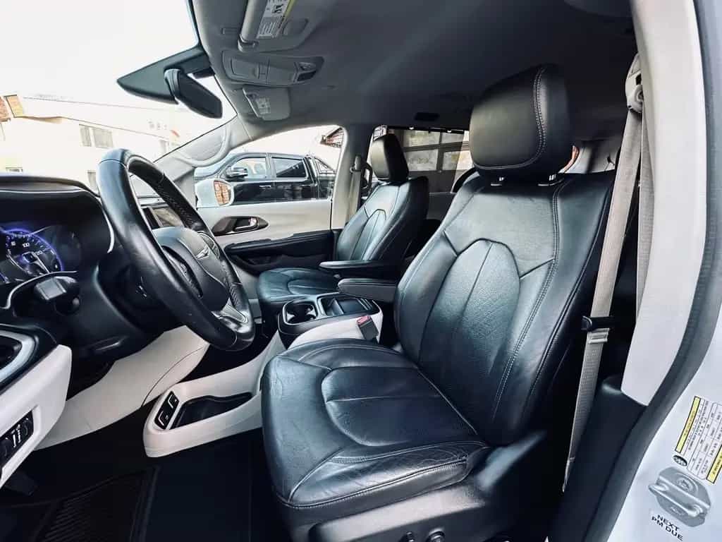 Chrysler Pacifica 3.6 V6*LEDER*PDC*KAMERA*LED*AHK*7SITZER*GARANTIE 12/2019-photo-29