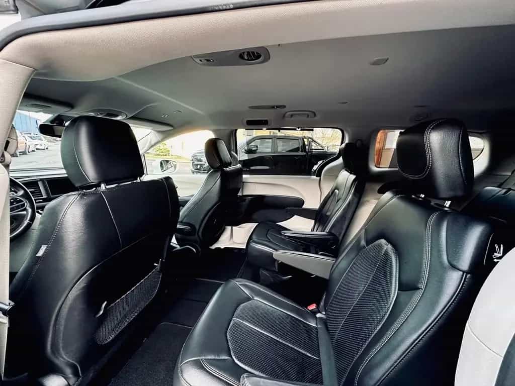 Chrysler Pacifica 3.6 V6*LEDER*PDC*KAMERA*LED*AHK*7SITZER*GARANTIE 12/2019-photo-30