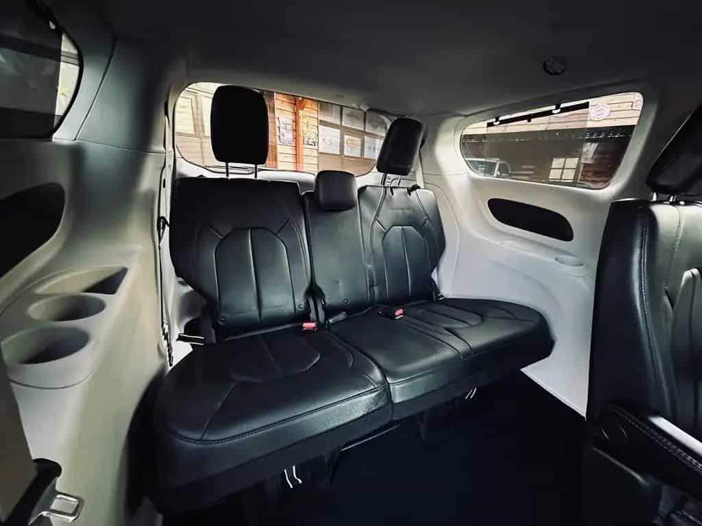 Chrysler Pacifica 3.6 V6*LEDER*PDC*KAMERA*LED*AHK*7SITZER*GARANTIE 12/2019-photo-38